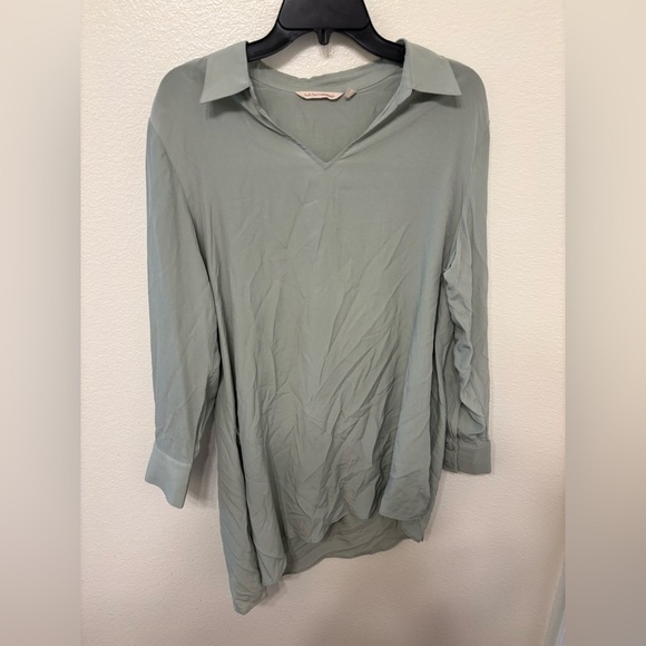 Soft Surroundings Tops - Soft Surroundings Women's Button Down Shirt in Light Green